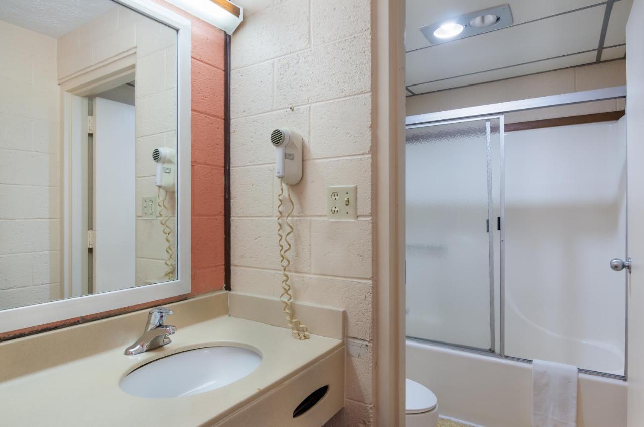 Americas Best Value Inn Wytheville Kültér fotó