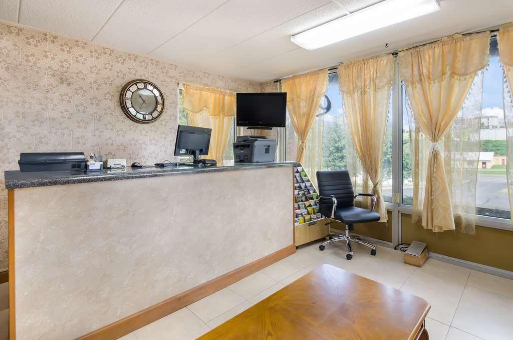 Americas Best Value Inn Wytheville Beltér fotó